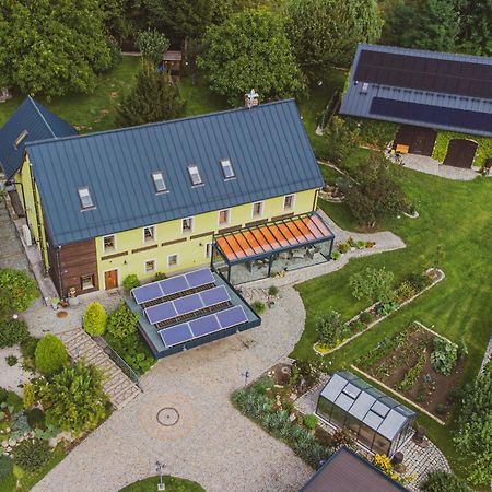 Dom Ogrodnika Appartement Jezow Sudecki Buitenkant foto