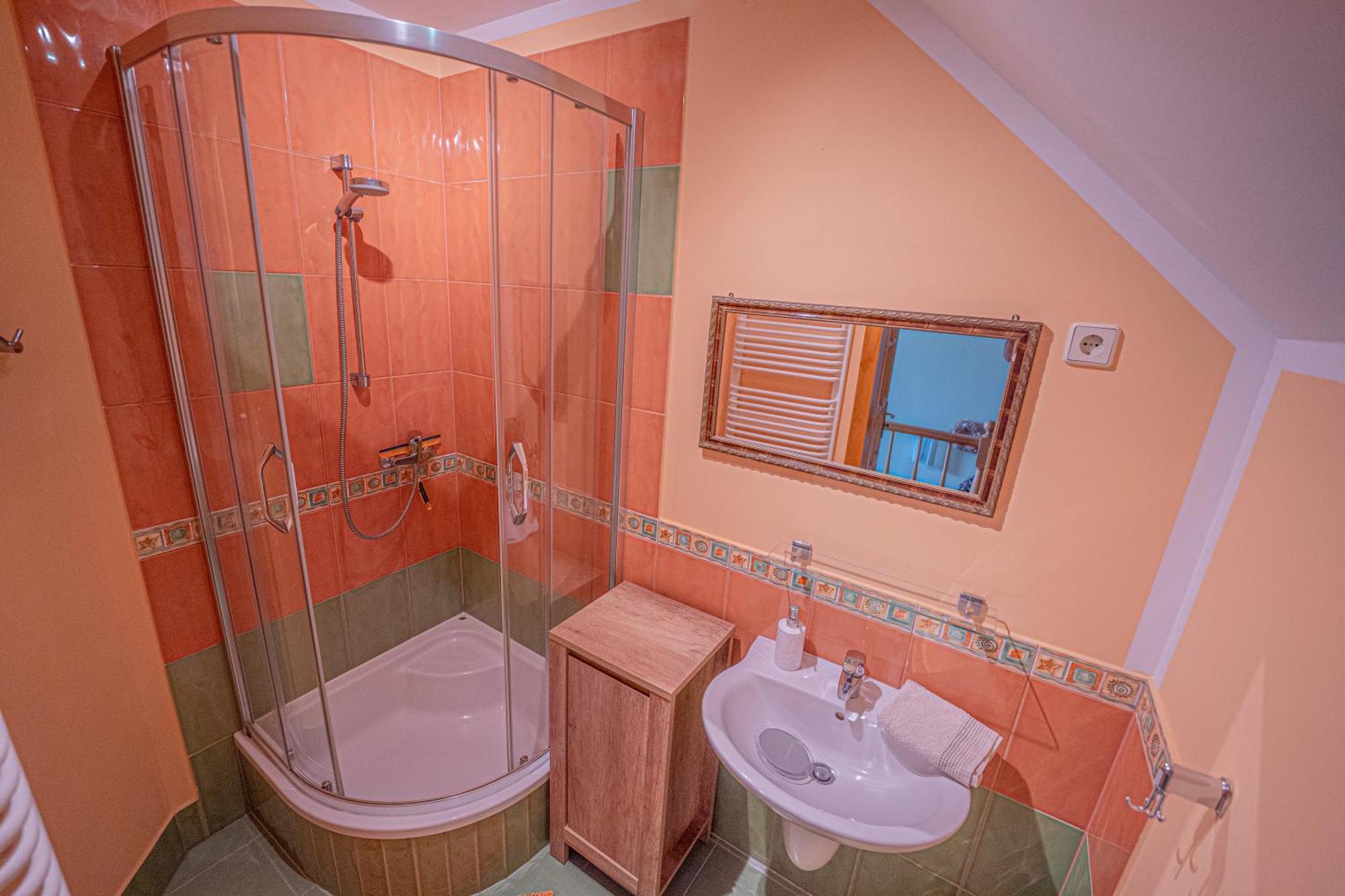 Dom Ogrodnika Appartement Jezow Sudecki Buitenkant foto