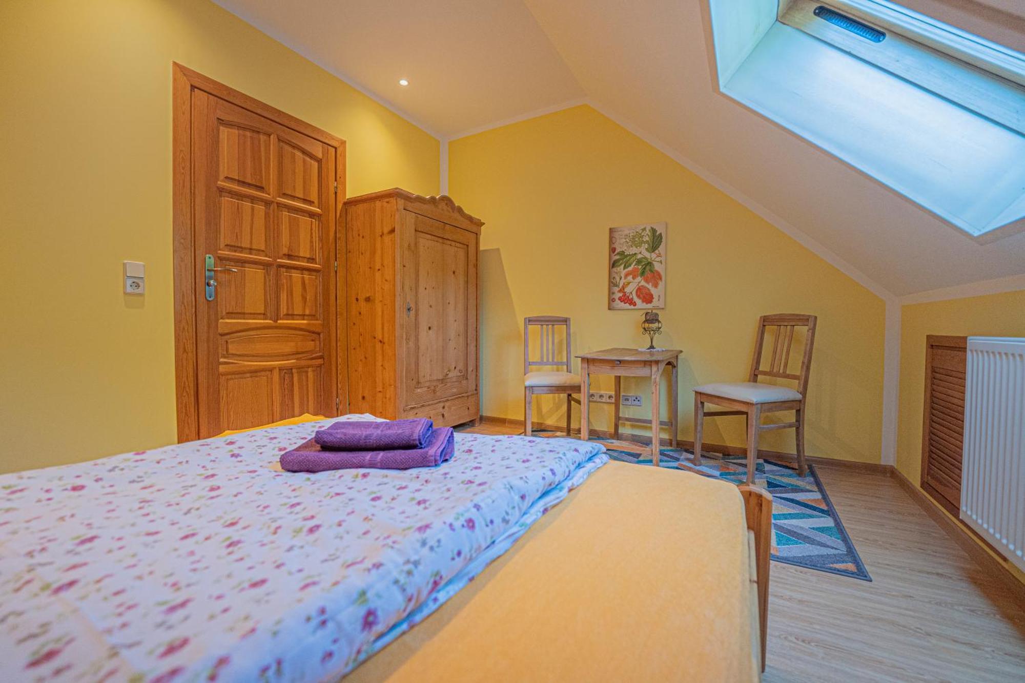 Dom Ogrodnika Appartement Jezow Sudecki Buitenkant foto
