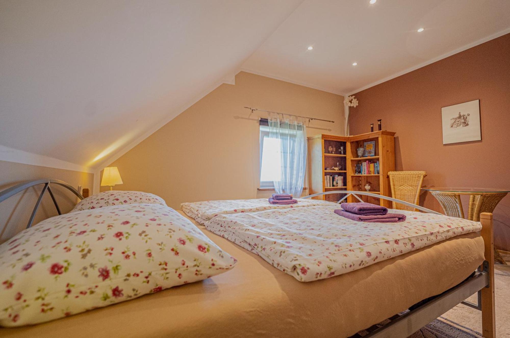Dom Ogrodnika Appartement Jezow Sudecki Buitenkant foto