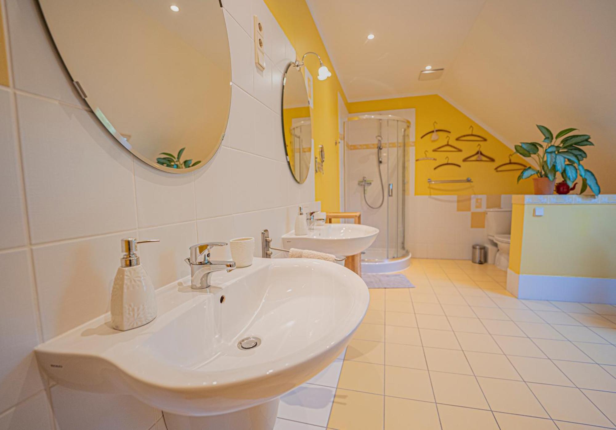 Dom Ogrodnika Appartement Jezow Sudecki Buitenkant foto