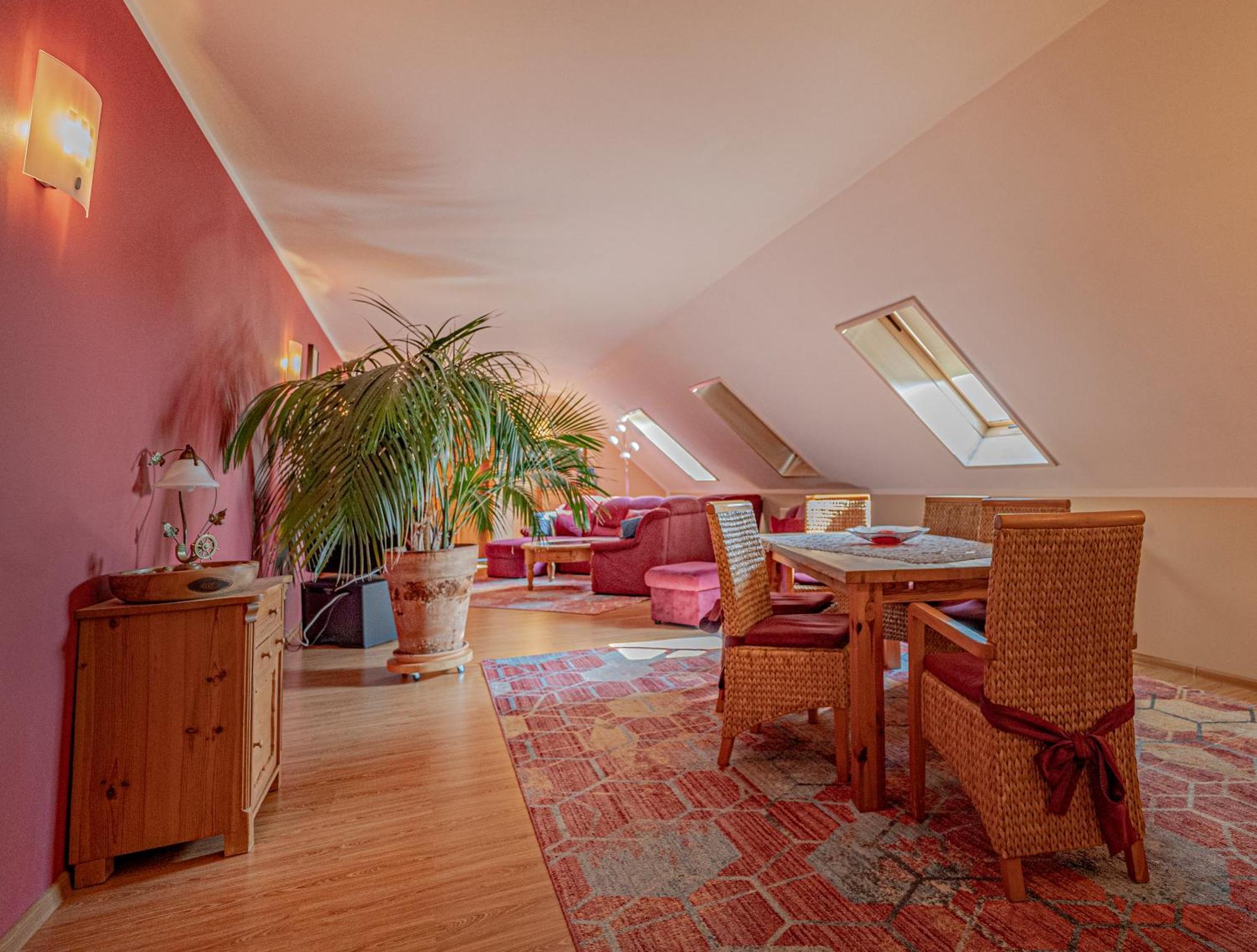 Dom Ogrodnika Appartement Jezow Sudecki Buitenkant foto