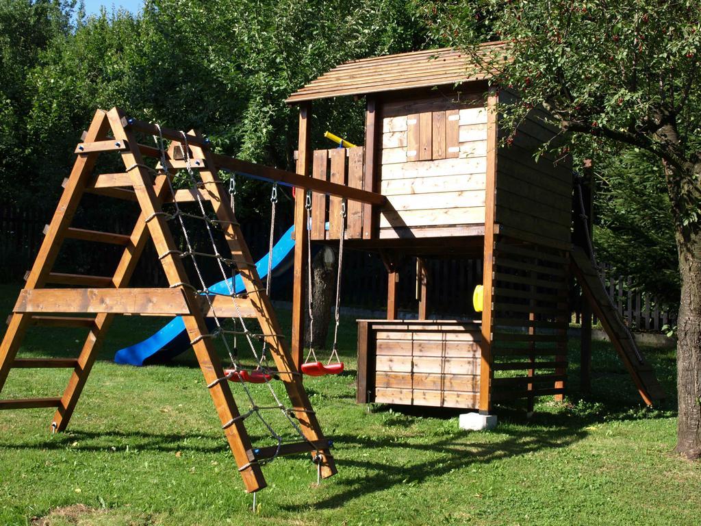 Dom Ogrodnika Appartement Jezow Sudecki Buitenkant foto